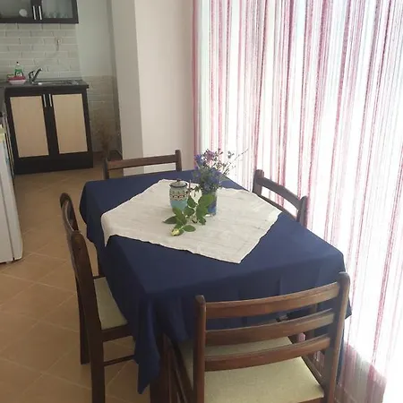 Апартаменты Sunny Apartament Солнечный берег